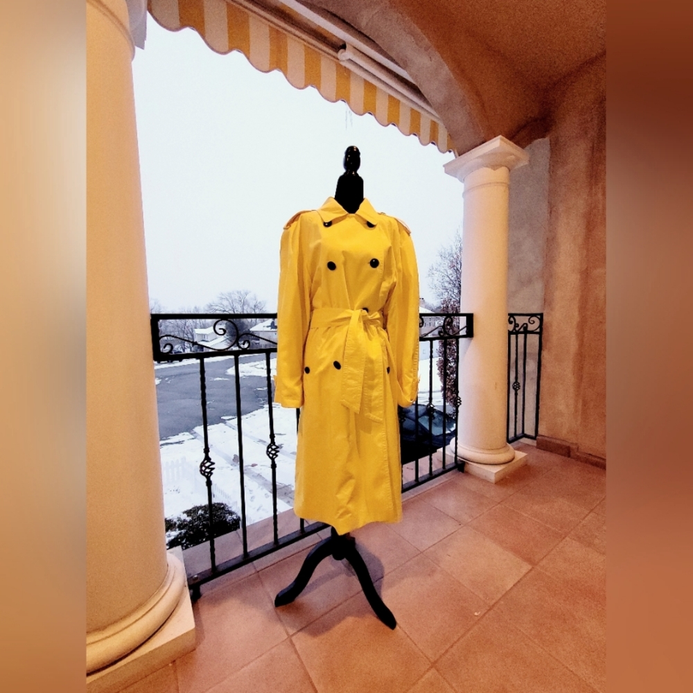 ESCADA, Canary Yellow Belted Trench Coat Vintage, Size 38